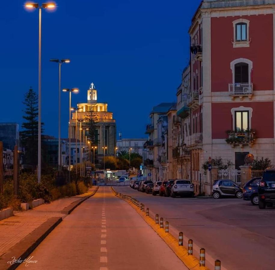 Casa Titanic Siracusa Syracuse Luaran gambar